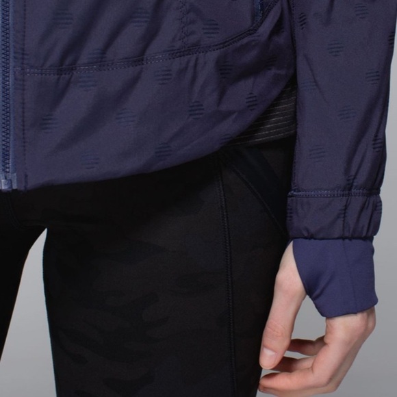 🍋Lululemon Spring Forward Jacket- Stripe Dot Cadet Blue/ Size 2 - Picture 5 of 11